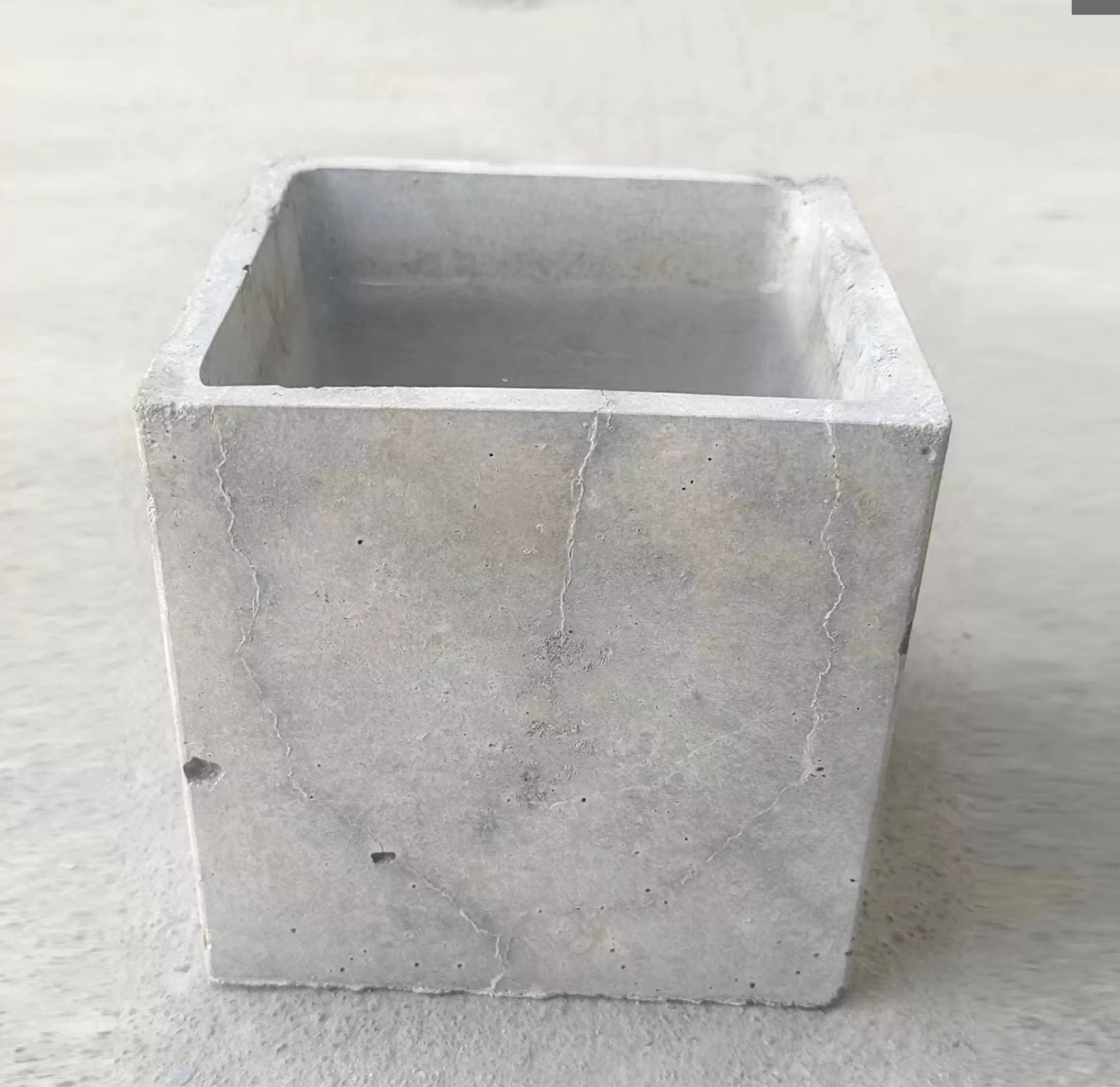 杜渗泰裂缝自修复实验-水池裂缝自愈
